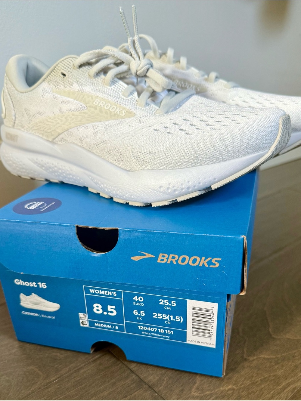 NEW Brooks Ghost 16 Women's 8.5 M Running Shoes - White